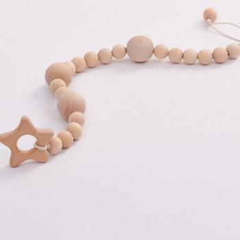 bim-bla-drewniana-zawieszka-z-gryzakiem-gwiazdka